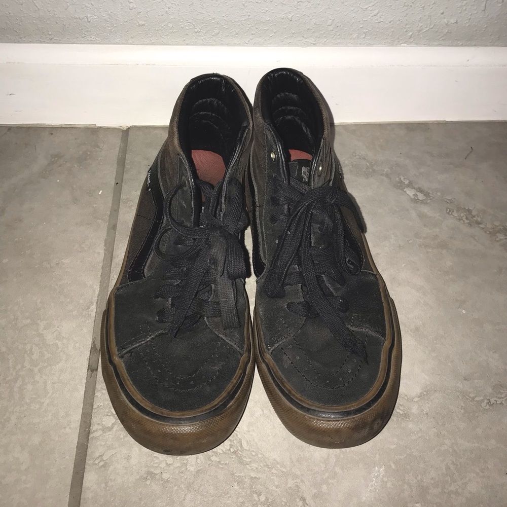 Size 6 Mens Vans high tops well worn all black with gum soles
